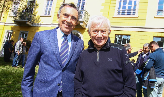 L’ex sindaco Edoaordo Guenzani con don Antonio Mazzi a Villa Calderara 