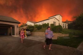 Usa, vasti incendi in California, centinaia di sfollati
