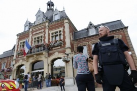 Francia, Rouen: uno dei terroristi aveva braccialetto elettronico