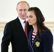 Rio 2016. A incontro con atleti Isinbayeva piange davanti a Putin