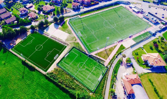 Una veduta aerea del rinnovato centro sportivo di Morazzone