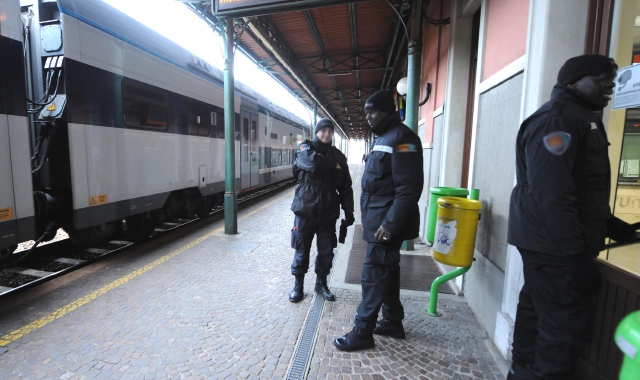 Le guardie giurate viaggeranno sui treni della Saronno-Seregno