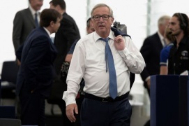 Juncker: ammiro molto Italia per quello che fa per rifugiati