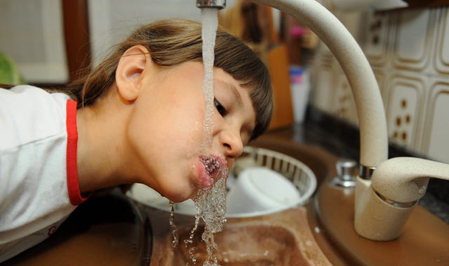 Attenzione: bollire l’acqua prima dell’uso