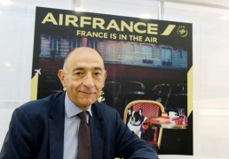 Jet Air France svuota carburante su foresta Fontainebleau, sindaco furioso