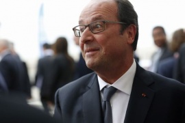 Hollande a Calais promette: smantellerò la Giungla entro fine anno