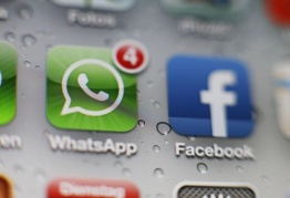 Germania vieta a Facebook condivisione automatica dati WhatsApp