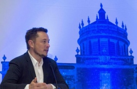 Spazio, la visione di Elon Musk: in 10 anni l'uomo sarà su Marte