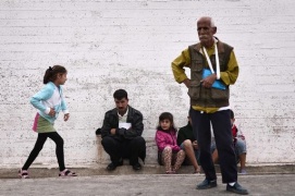 Grecia, Ue trasferirà entro fine 2017 tutti rifugiati rimanenti