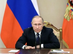 Putin sempre popolarissimo in Russia, 82% lo approva