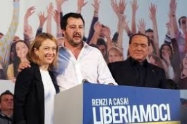 Berlusconi prepara rentrée anti-referendum. Con Salvini e Meloni