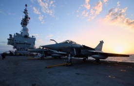 Iraq, decollano aerei francesi per attacchi contro Isis