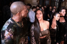 Parigi, Kim Kardashian vittima di rapina milionaria in hotel