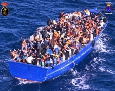 Tre anni fa la tragedia di Lampedusa in cui morirono 368 migranti