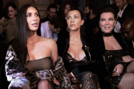 Kim Kardashian rapinata a Parigi, rubati gioielli per 9 milioni