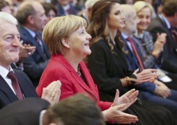 Germania, Merkel torna a piacere, gradimento sale del 9% al 54%