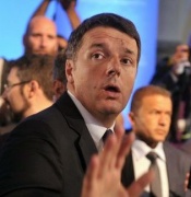 Renzi:referendum è su futuro Paese, su elezioni decide Mattarella
