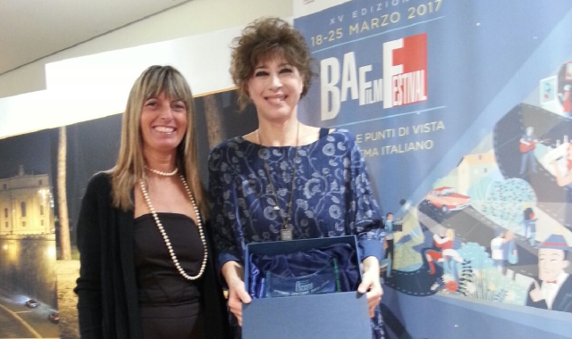 Veronica Pivetti, presidente della Giuria dei Corti al BAFF 2017, accanto a Paola Magugliani, assessore alla Cultura del Comune di Busto Arsizio