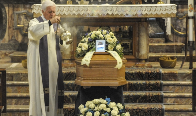 Il funerale di Olga Bau