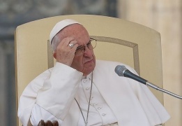 Papa: scosso da violenza Mosul, crudeltà che ci fa piangere