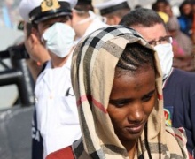 Salvati 2.200 migranti nel Mediterraneo, recuperati 16 cadaveri