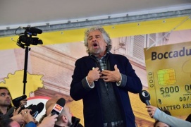 Grillo: Pd ha votato per affossare pdl dimezza stipendi deputati