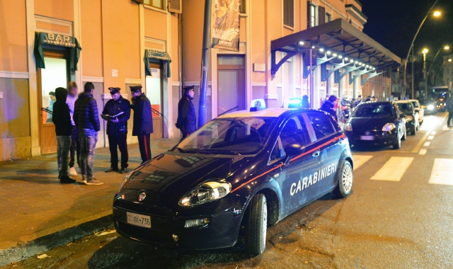I controlli dei carabinieri in piazza Cadorna e nei dintorni