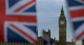Gb, parlamento approva calendario del governo per la Brexit