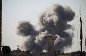 Iraq, decine di civili morti in raid esercito a confine con Siria