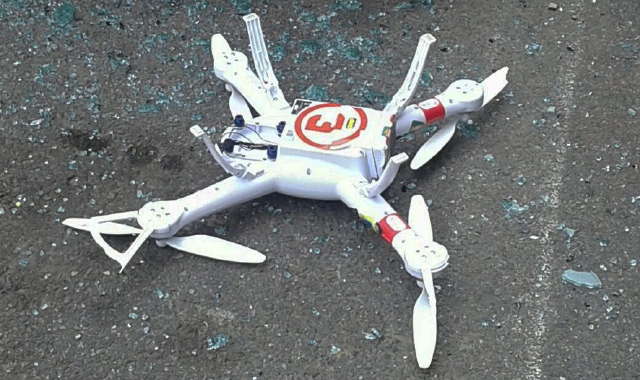 Il drone caduto a Caronno Pertusella
