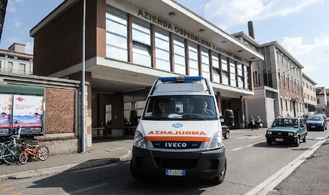 Sanità che scoppia all’ospedale Sant’Antonio Abate di Gallarate (foto Blitz)
