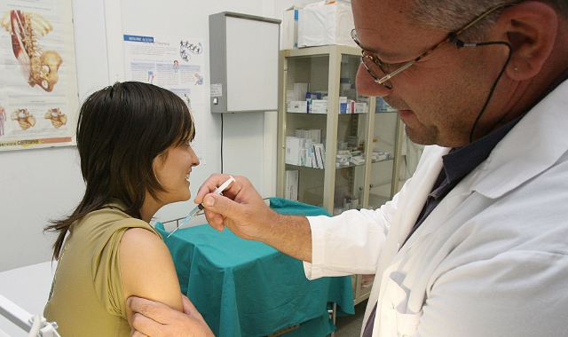 L’Ats Insubria monitora le vaccinazioni fatte da Asst Sette Laghi e Asst Valle Olona