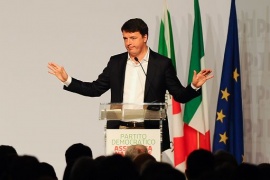 Renzi apre congresso Pd, minoranza accusa: 