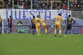 Serie B: Frosinone vince il big match: Verona ko 1-0 con Ciofani