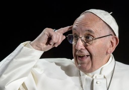 Papa: migranti in fuga da guerra e fame non sono pericoli