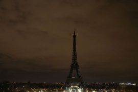 Terrorismo, Parigi porrà muri di vetro davanti a Tour Eiffel