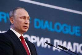 Putin: Ue ci accusa arresti a proteste? A Parigi accade lo stesso