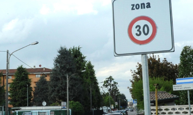 Le zone 30 sono state create dall’ex giunta Porro nel 2011  (foto Blitz)