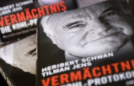 Germania, 1 mln euro multa per biografia non autorizzata di Kohl
