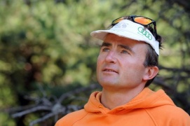 Morto sull'Everest l'alpinista svizzero Ueli Steck
