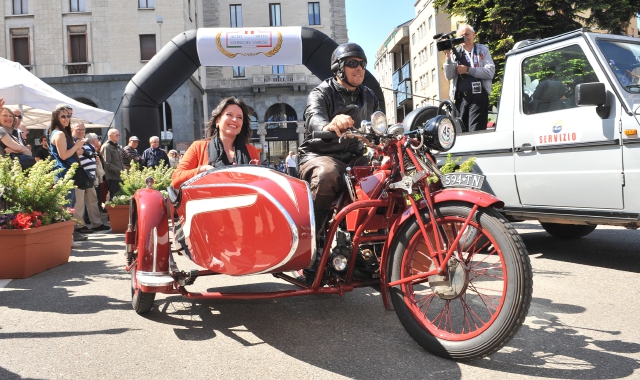 Sfilata di auto e moto d’anteguerra da Varese a Milano domenica 7 maggio (Archivio)
