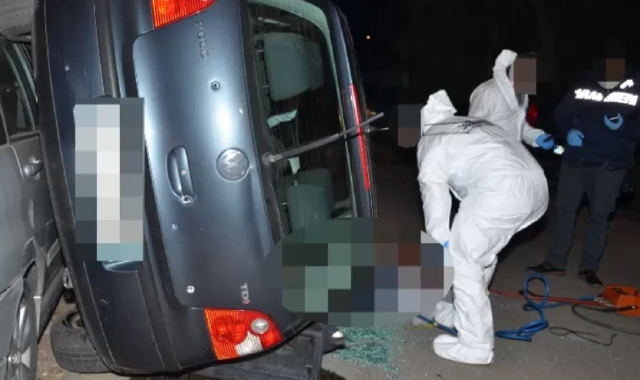 I carabinieri di Legnano al lavoro in via Ancona nella notte del doppio omicidio