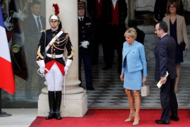 Francia, abito Louis Vuitton per Brigitte Macron, ma è prestato