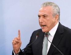 Brasile, procura accusa presidente Temer di intralcio a giustizia