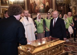 Putin: reliquie di San Nicola a Mosca grazie accordo Papa-Kirill