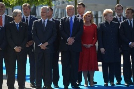 Gentiloni a summit Nato: innalzare livello lotta al terrorismo