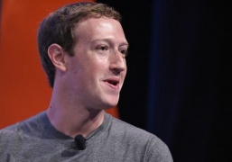 Zuckerberg torna ad Harvard a prendere la laurea (honoris causa)
