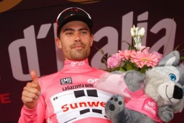 Tom Dumoulin vince il Giro, crono finale a Van Emden
