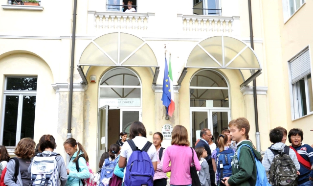 L’ingresso dello storico istituto di via Morselli (foto Blitz)