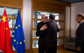 Clima, Juncker a vertice con Cina: su Parigi non si torna indietro